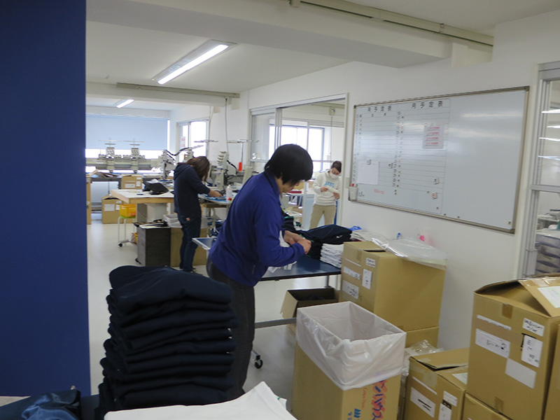 仕上げ・検品風景